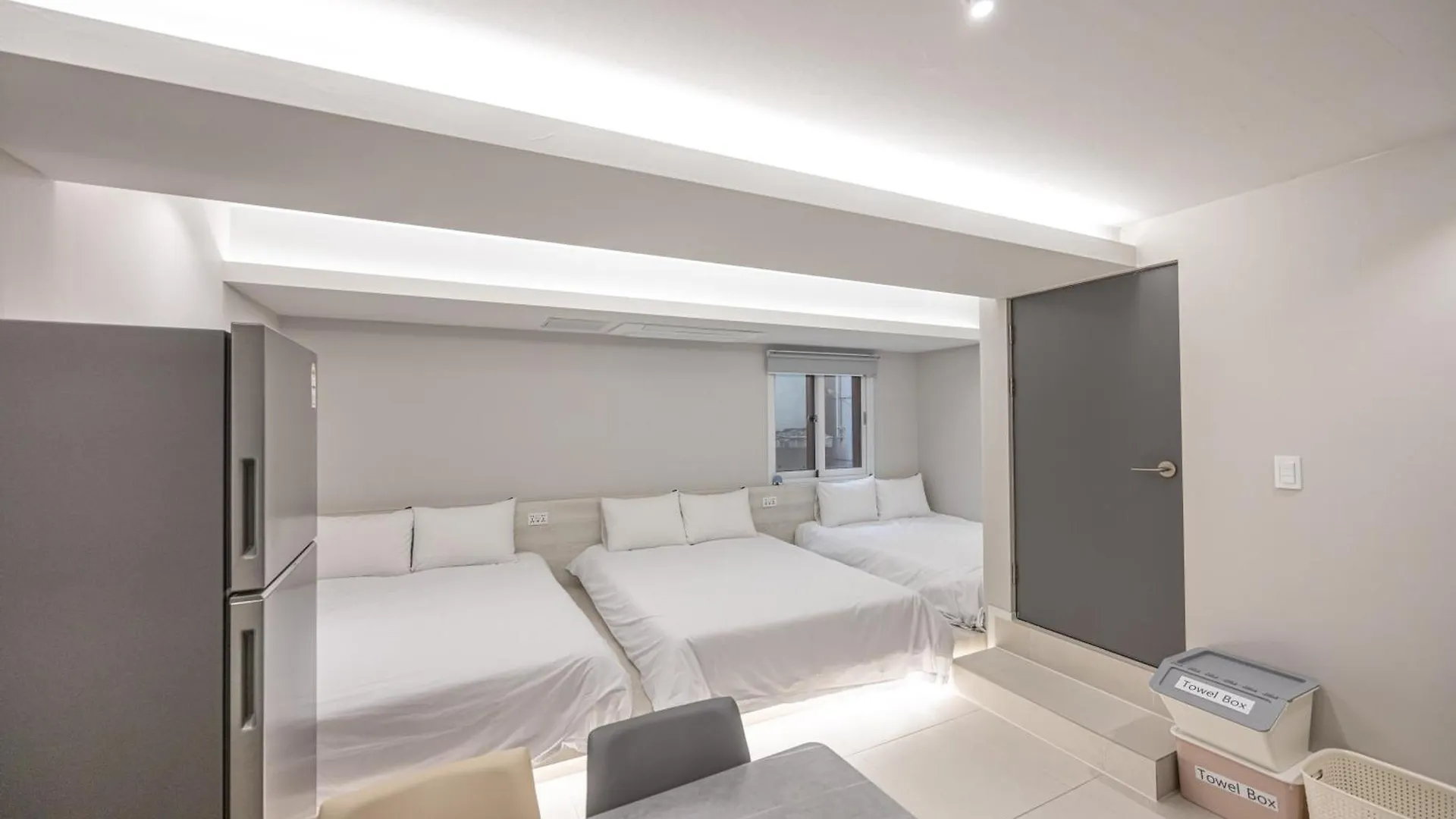 Guesthouse Dear Moon Busan 2*,  South Korea