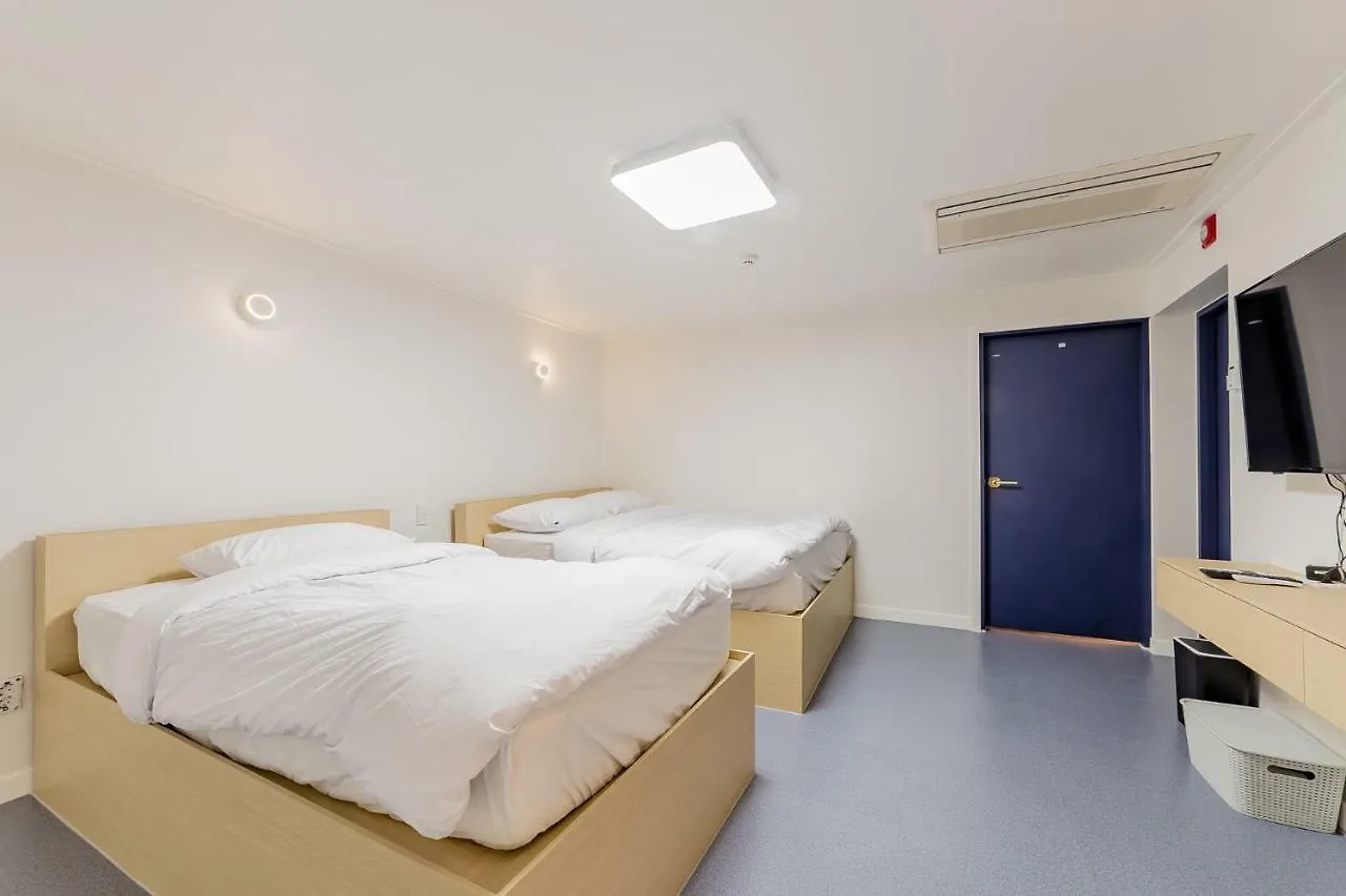 Guesthouse Dear Moon Busan Guest house
