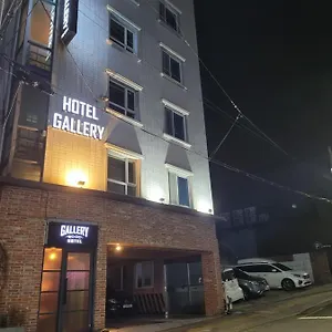 Gallery Hotel